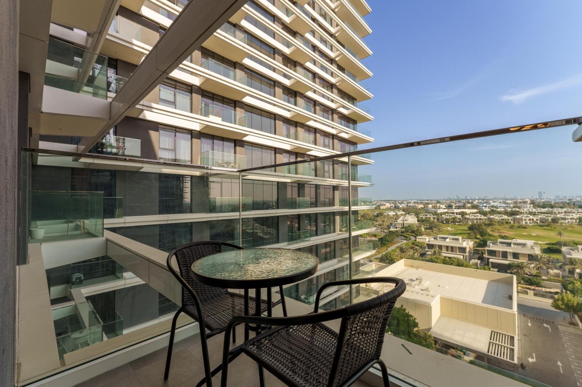 Maison Privee - Tranquil Living With Golf Course Vws In Hills Apartment *