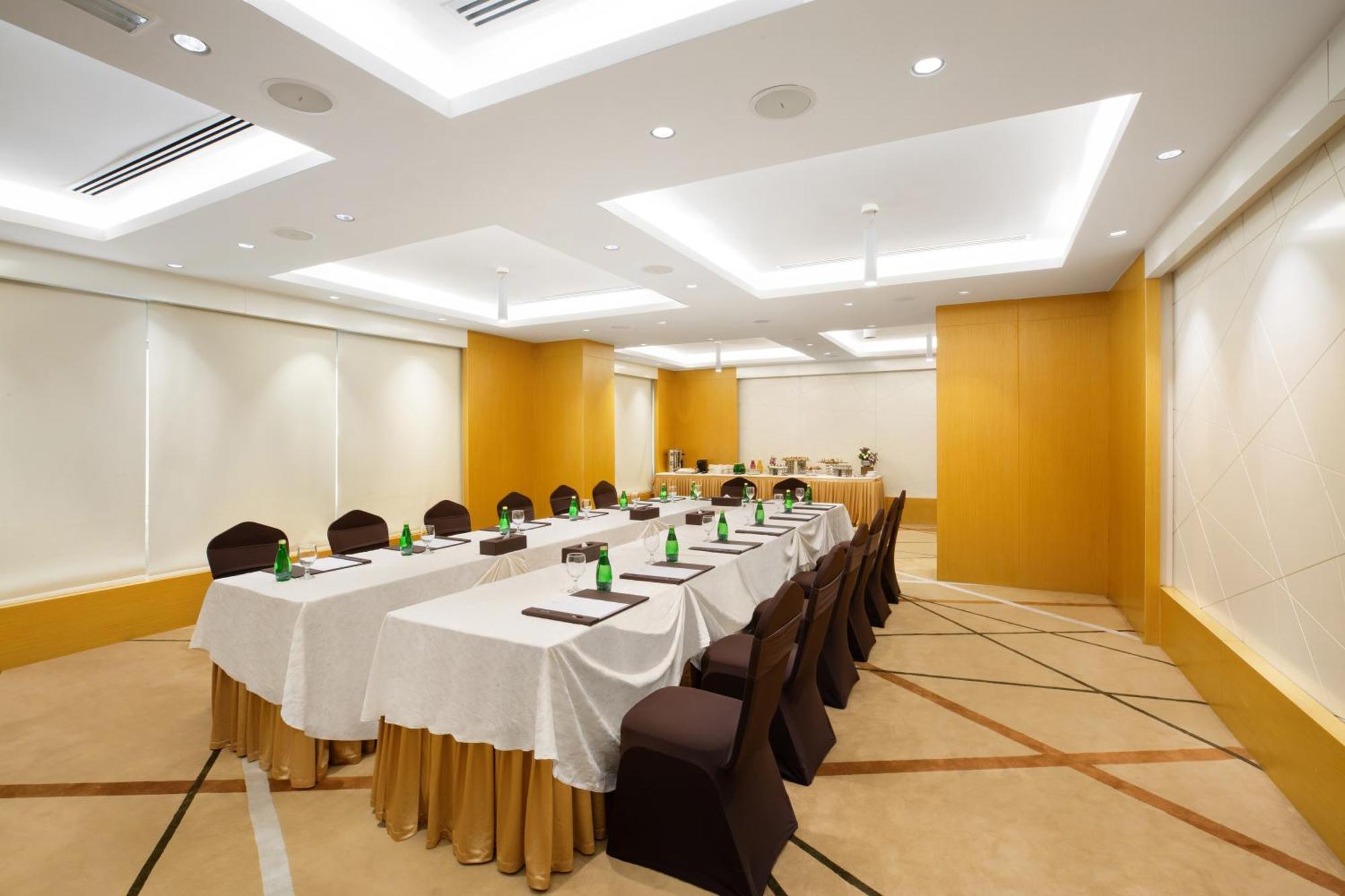 Royal Continental Hotel Dubai
