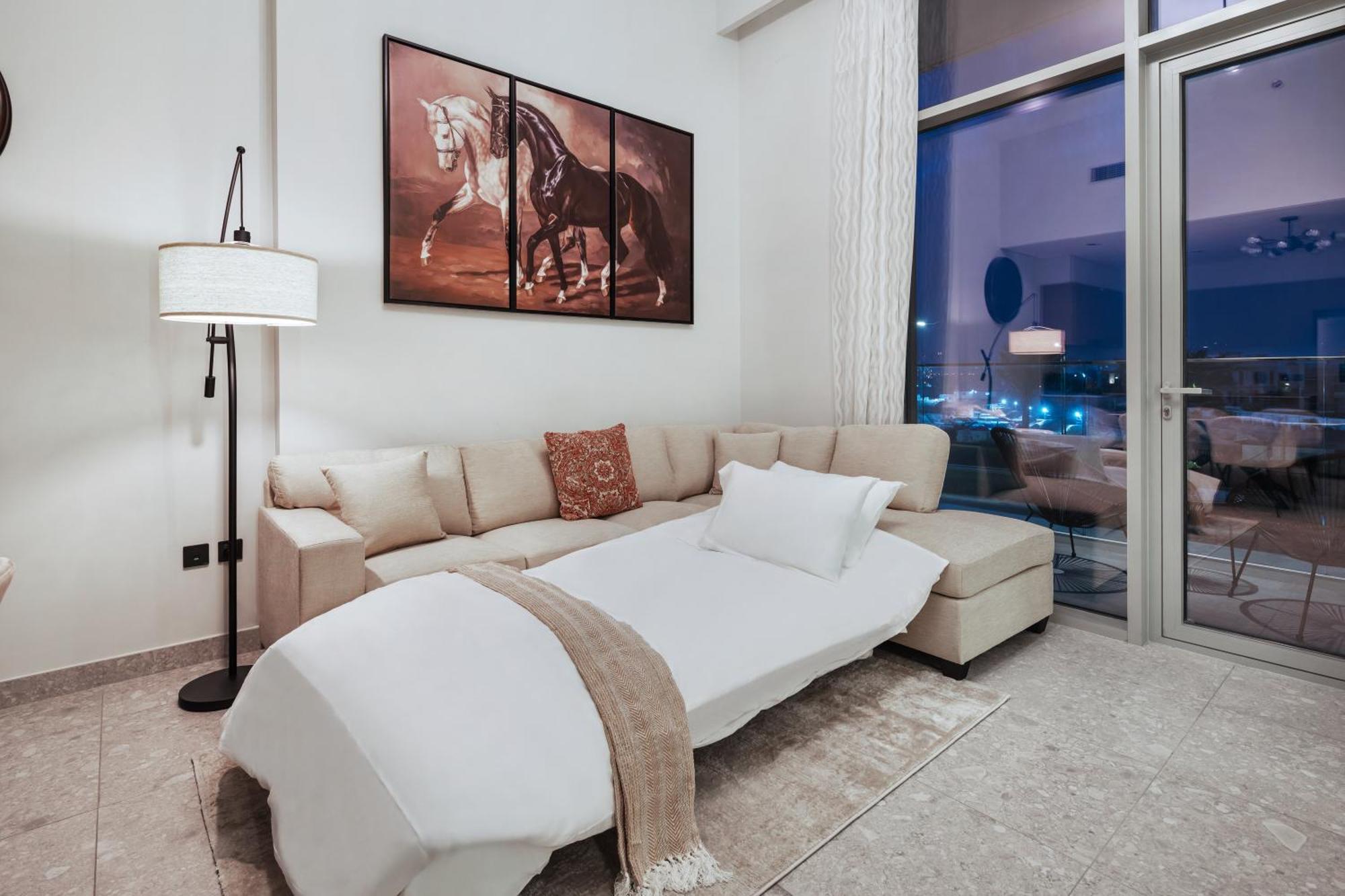 Luxury 2 Bedroom In Golf Hills Apartment *