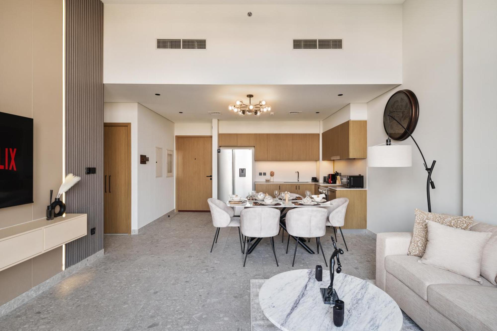Luxury 2 Bedroom In Golf Hills Apartment Dubai