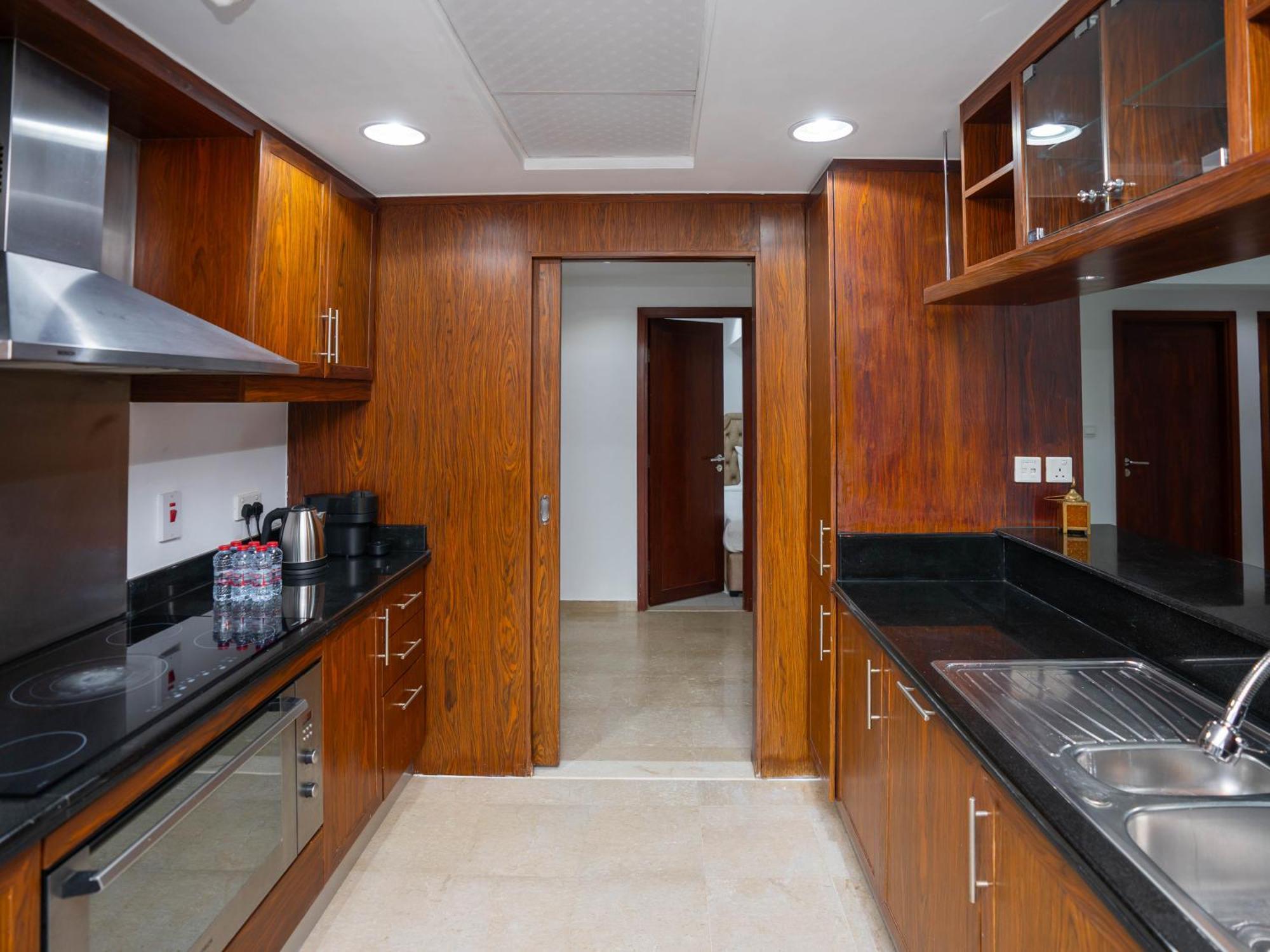 Holidays R Us 3 Bedroom Premium Location Dubai
