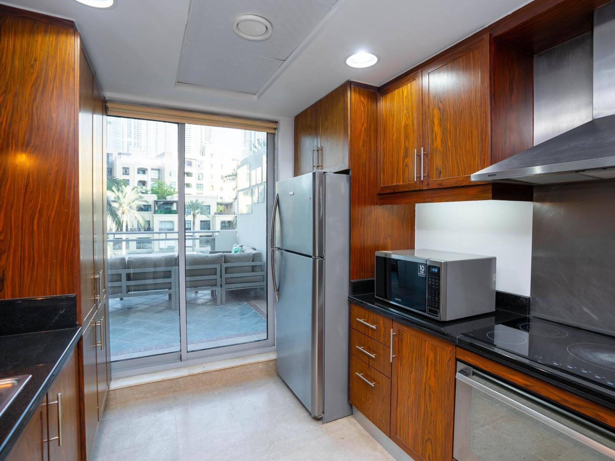 Holidays R Us 3 Bedroom Premium Location Dubai