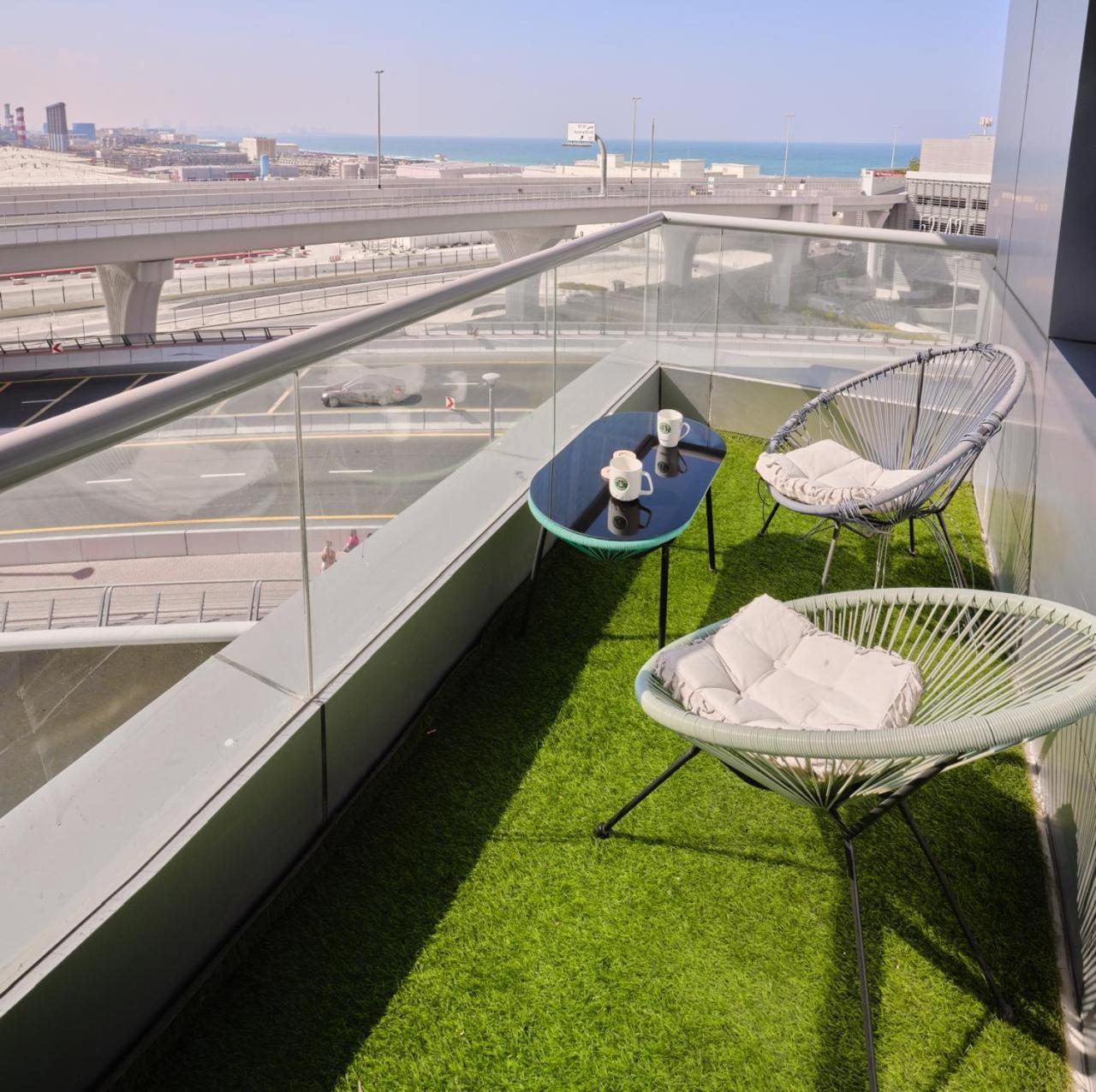 Marina, One Bed With Full Marina View Apartment