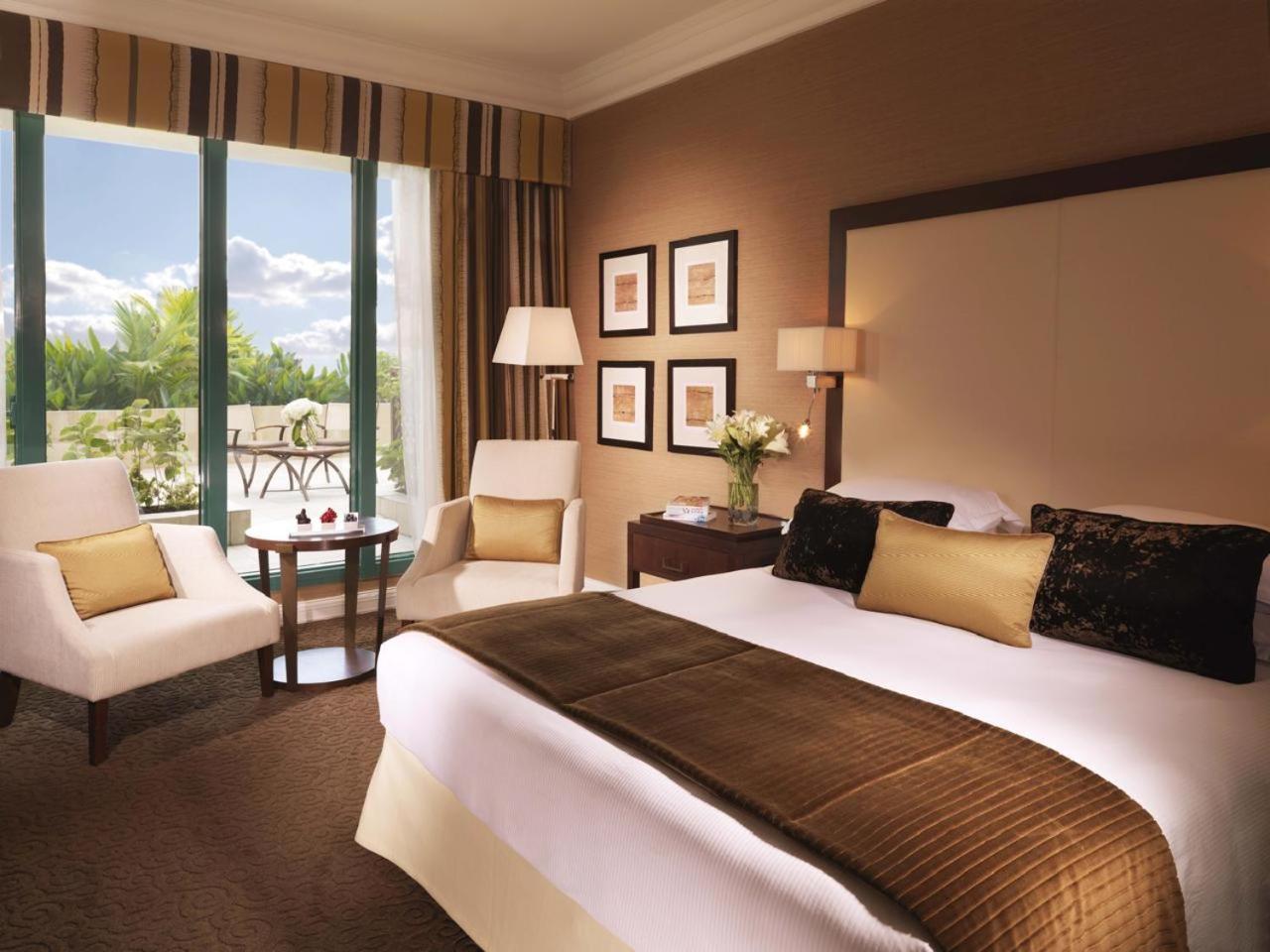 Mövenpick Grand Al Bustan 5* Dubai