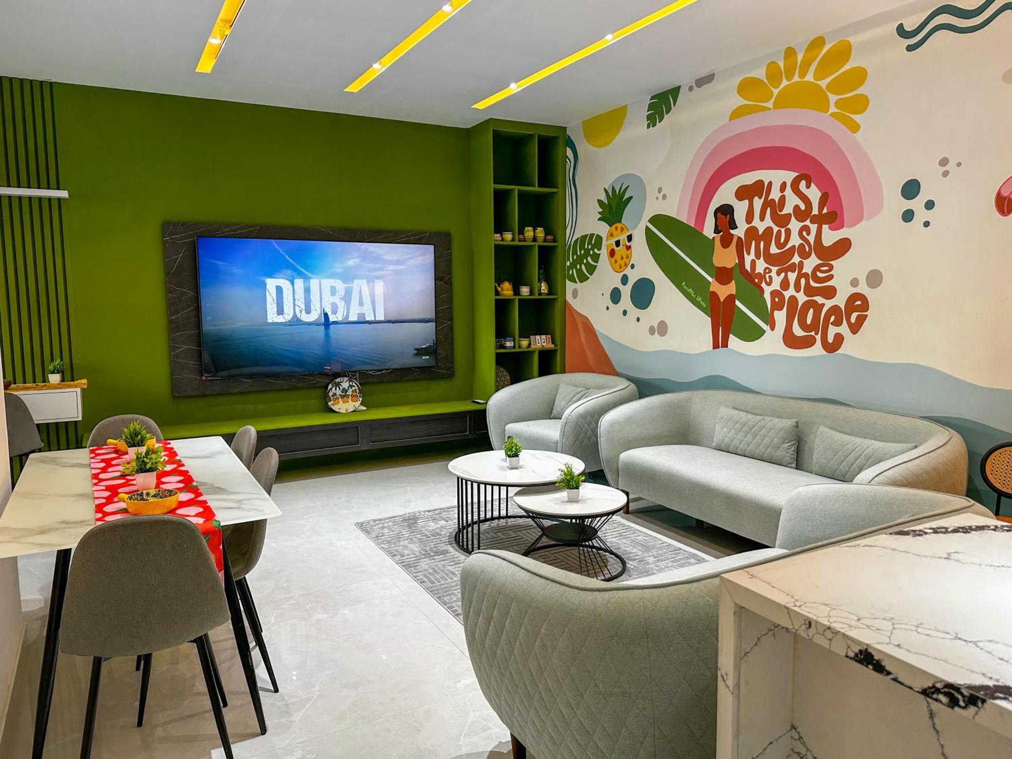 Pineapple Xpress Apartment Dubai