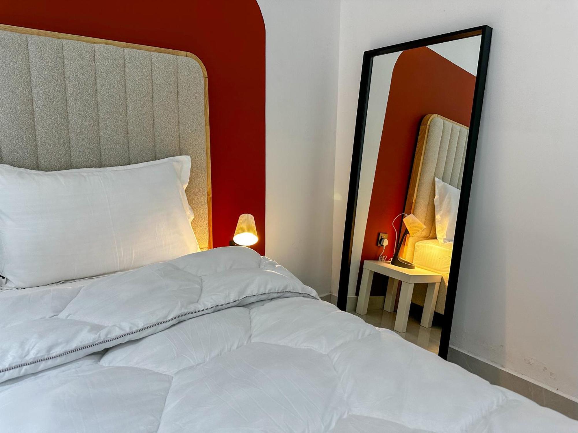 Pineapple Xpress Apartment Dubai