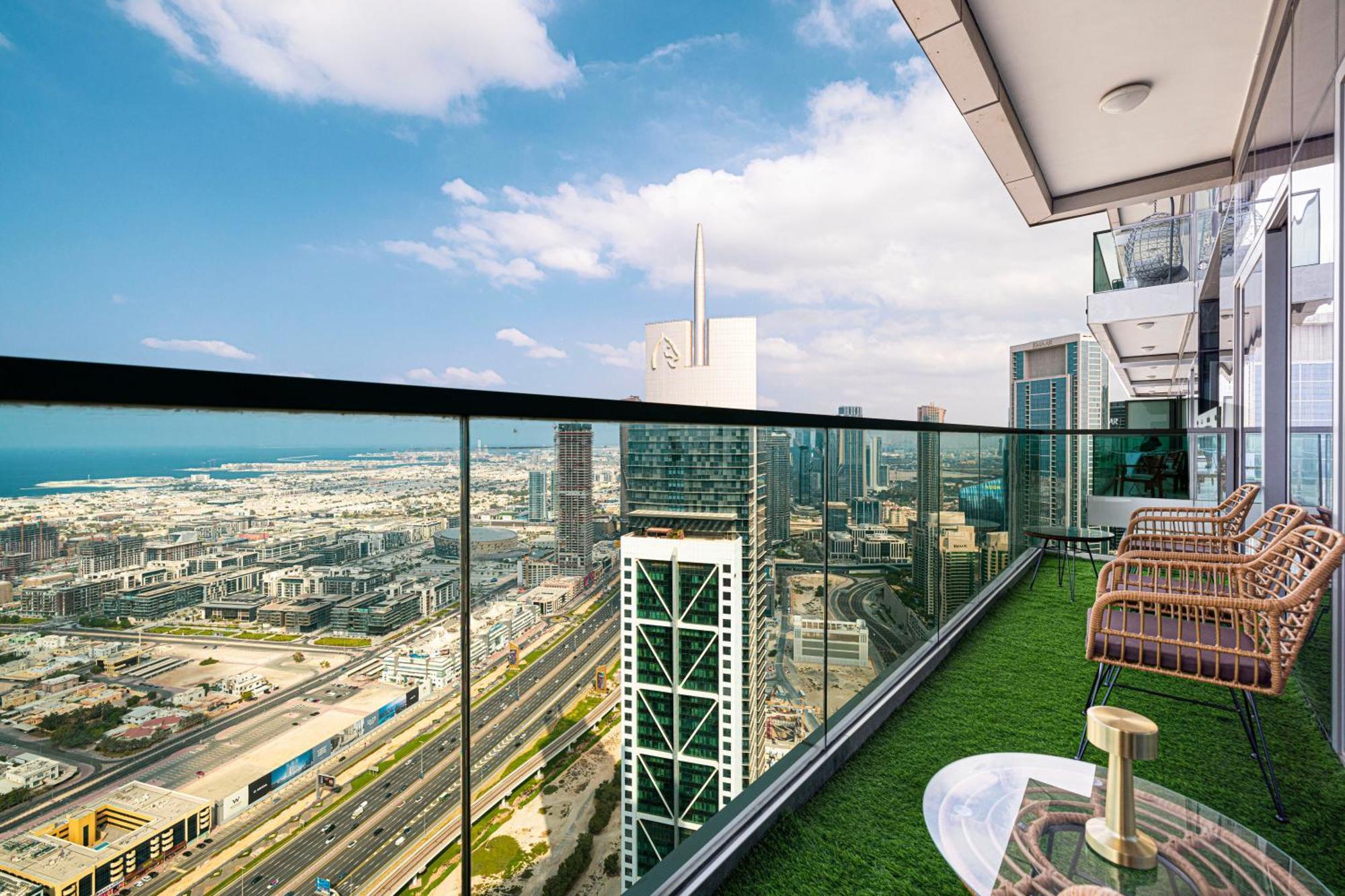 Apartment 5 Star Living Burj Khalifa Infinity Pool Gym Dubai