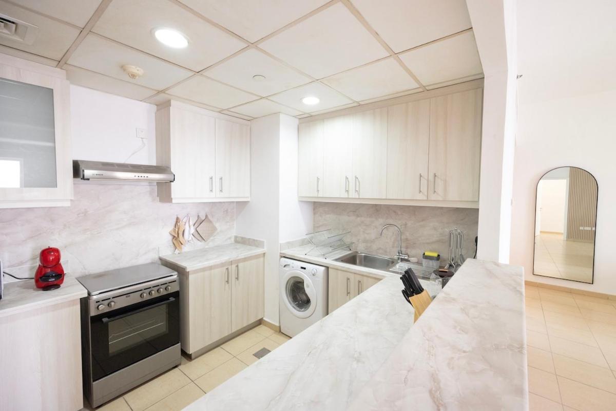 Maxstays - Cozy Jbr Beachfront Eye & Sunset Views - Gym & Pool - Free Parking