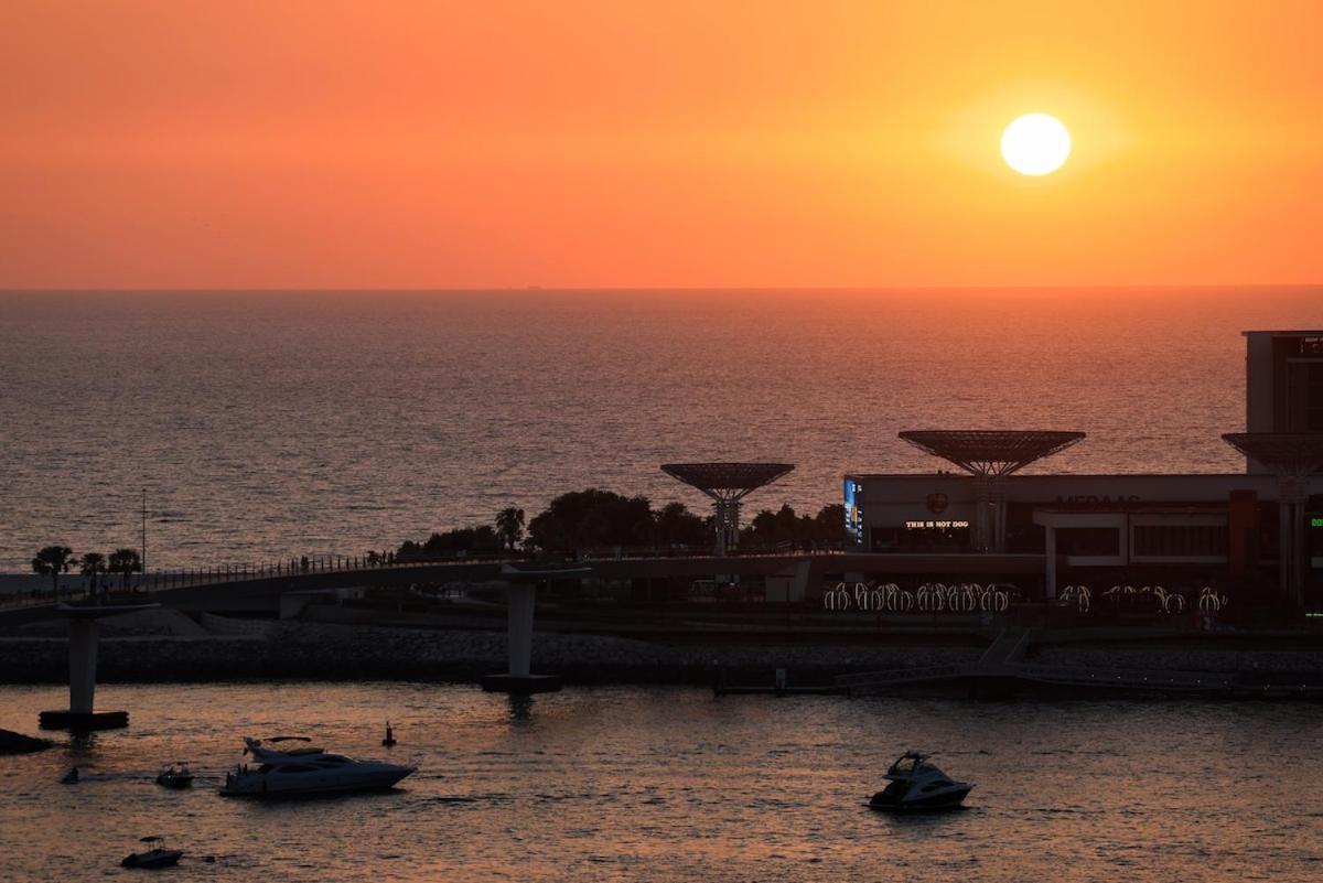 Maxstays - Cozy Jbr Beachfront Eye & Sunset Views - Gym & Pool - Free Parking *
