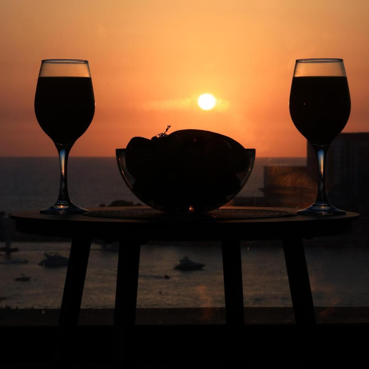 Maxstays - Cozy Jbr Beachfront Eye & Sunset Views - Gym & Pool - Free Parking Dubai