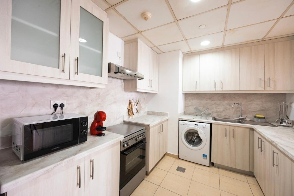 Maxstays - Cozy Jbr Beachfront Eye & Sunset Views - Gym & Pool - Free Parking