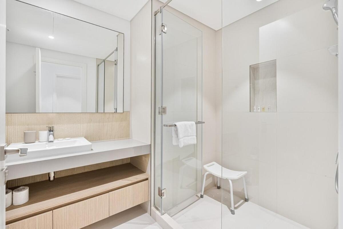 2br Haven With Pool, Gym, Tennis Court And Playground Apartamento Dubai