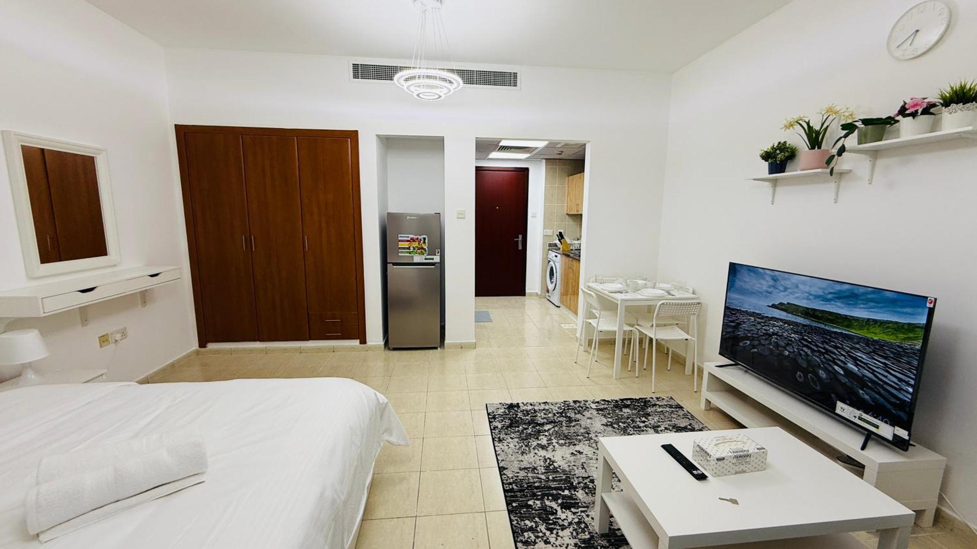 Apartment O07 Luxury Furnished Near Bus Stop Garden View Persia Cluster Dubai