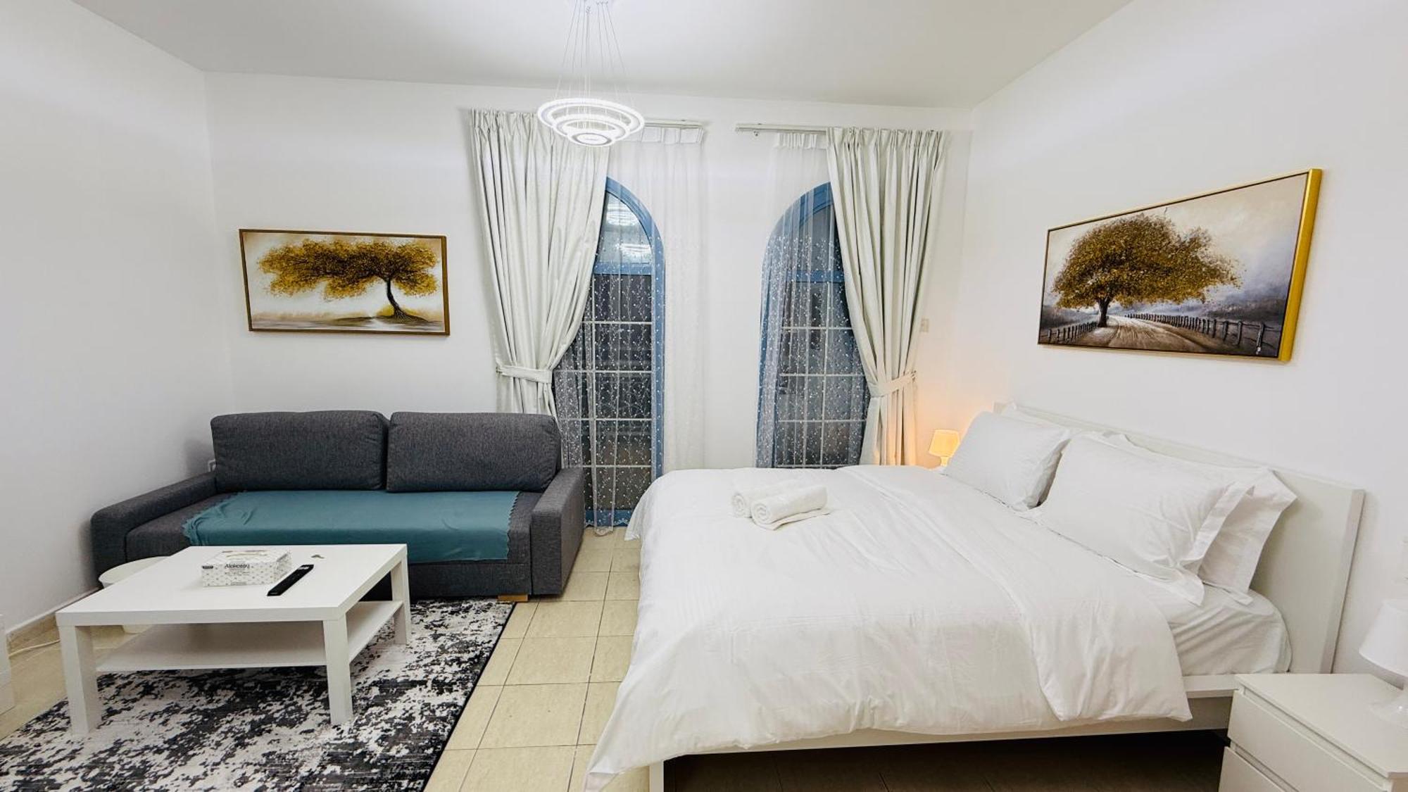 O07 Luxury Furnished Near Bus Stop Garden View Persia Cluster Apartment Dubai