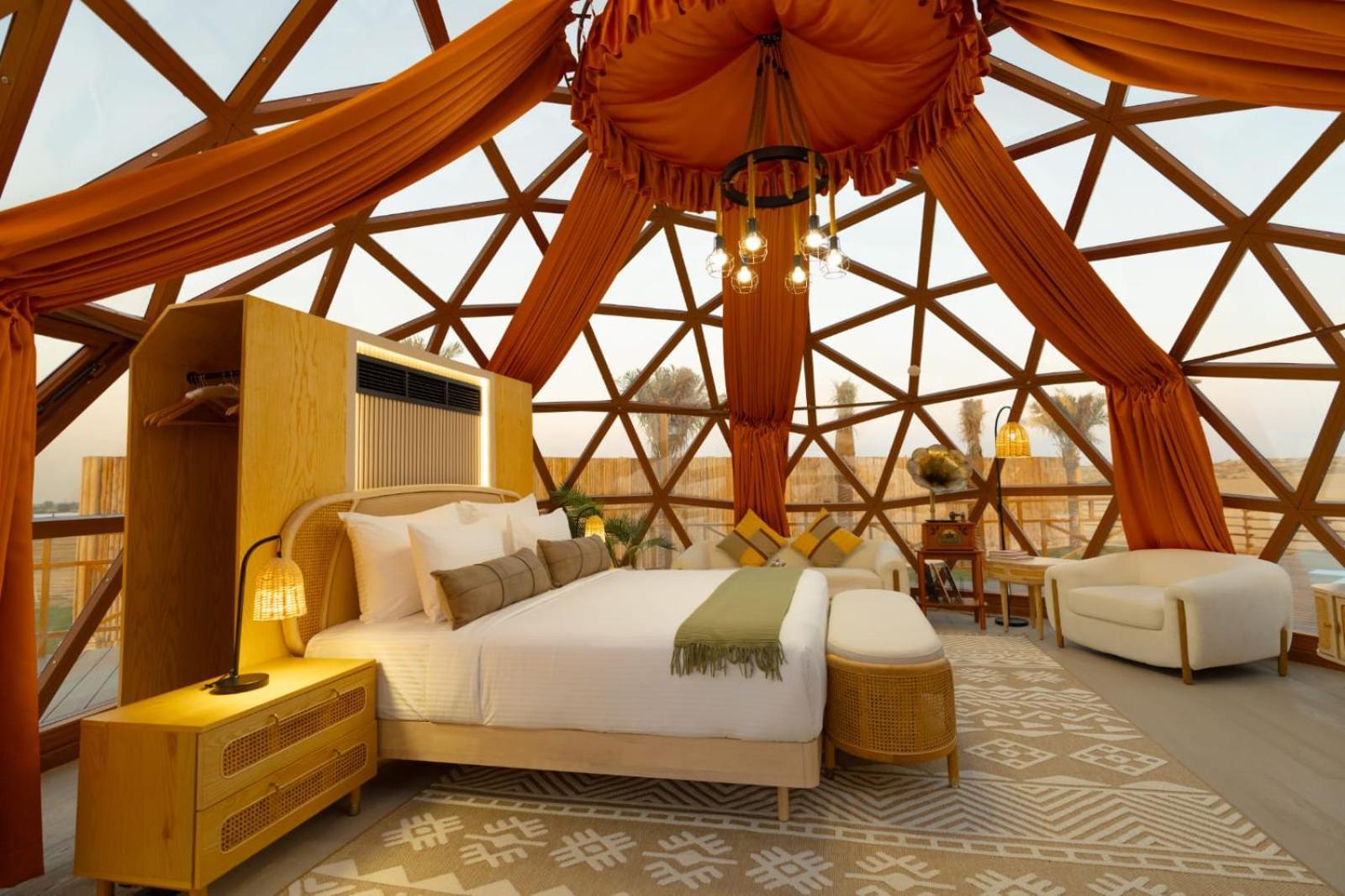 Al Marmoom Oasis Luxury Experiential Desert 5*