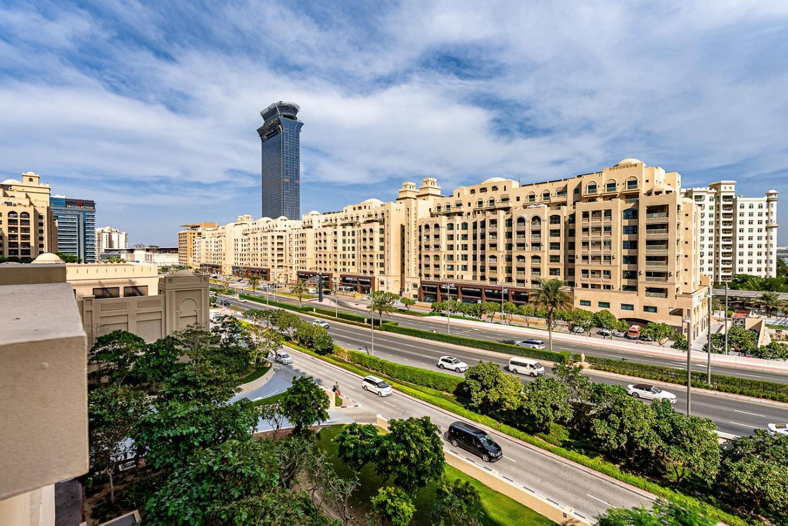Newly Furnished 1bdr In The Palm Fairmont * Dubai