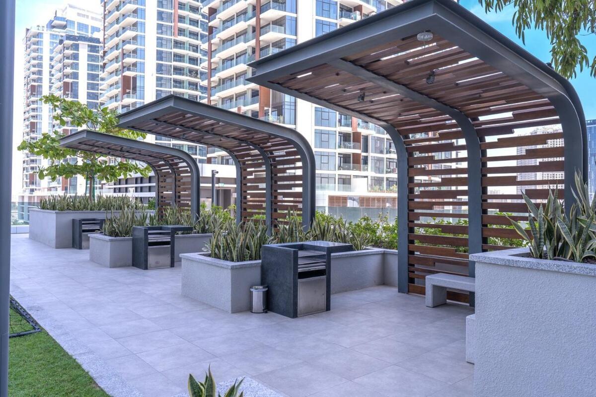 Vogue Al Wasl 1 West 33rd Floor With Sea View , Prime Location Walkable To Metro, Easy Access To Sheikh Zayed Road & World Trade Centre Apartment Dubai