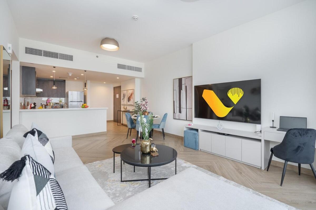 Vogue Al Wasl 1 West 33rd Floor With Sea View , Prime Location Walkable To Metro, Easy Access To Sheikh Zayed Road & World Trade Centre Apartment