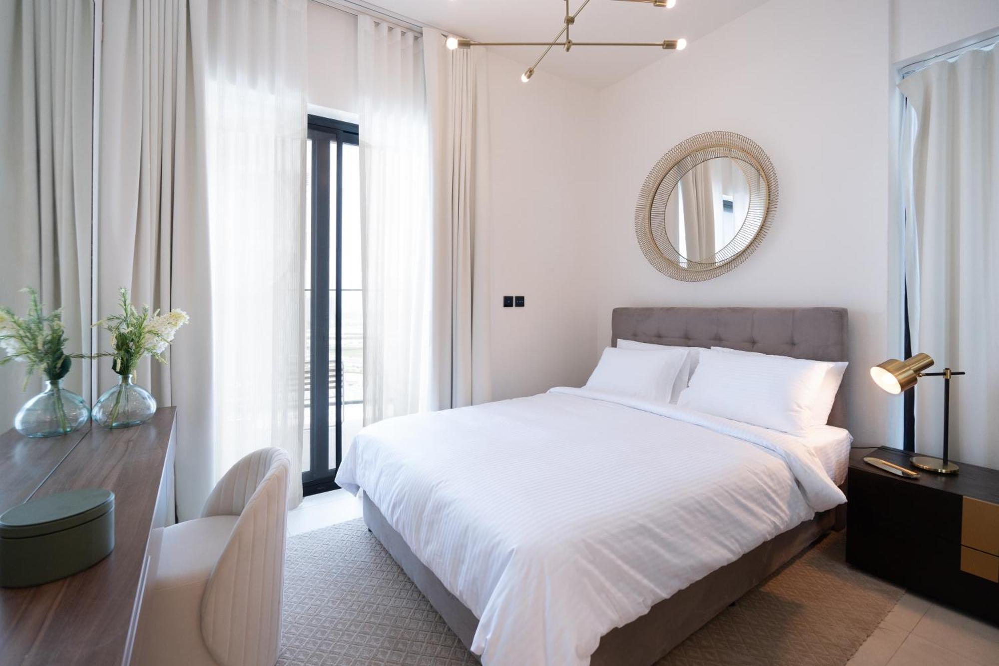 Apartment Keyrock Living - Binghatti Canal Sky Retreat Dubai