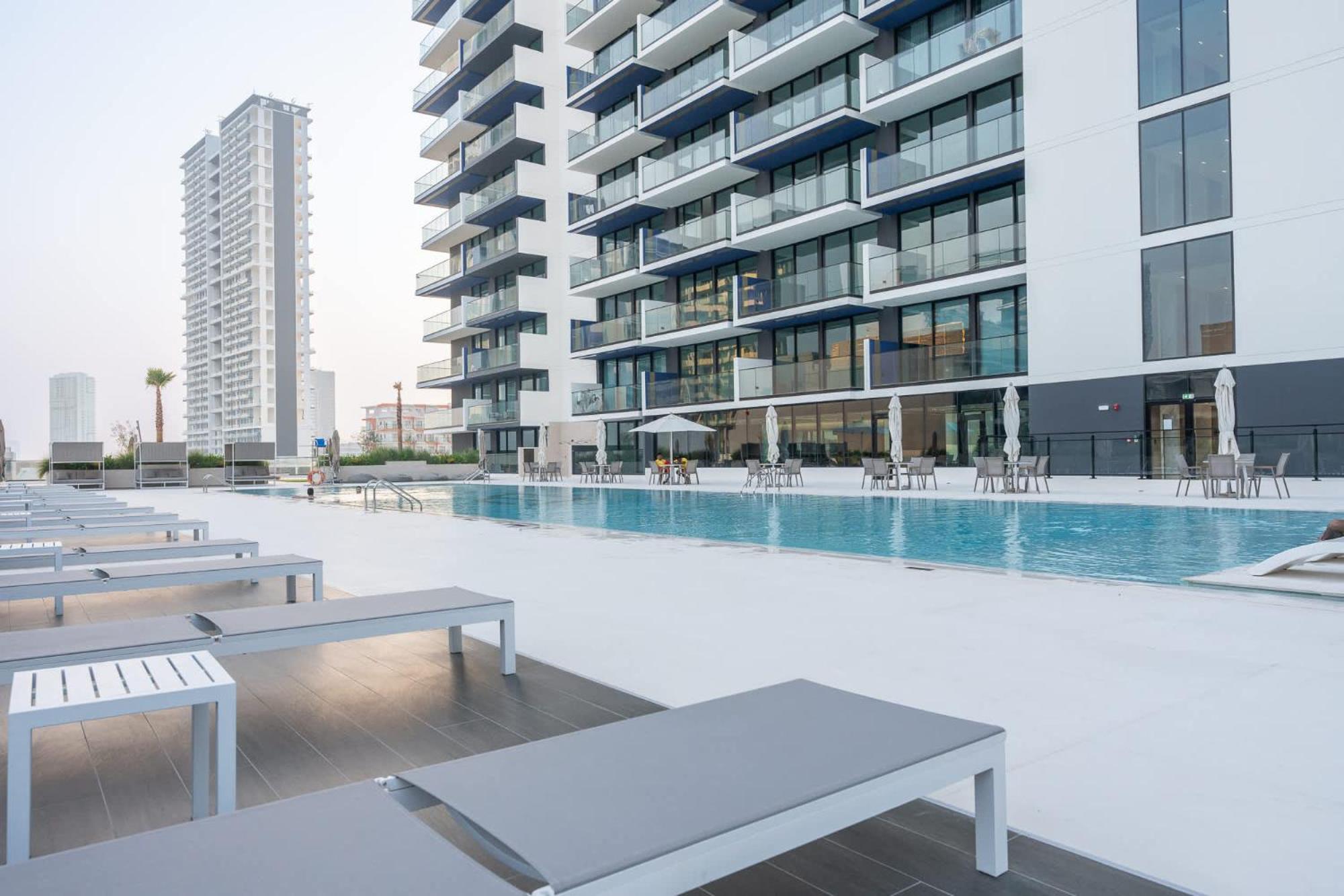 Awesome 1-bedroom Perfect For 4 In Jvc Near To Miracle Garden Dubai