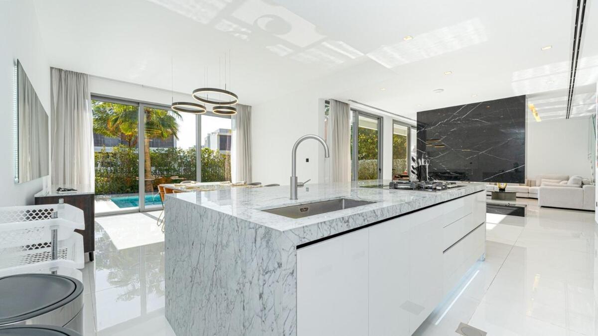 Villa Hills - Private Pool 5 Bedroom Dubai
