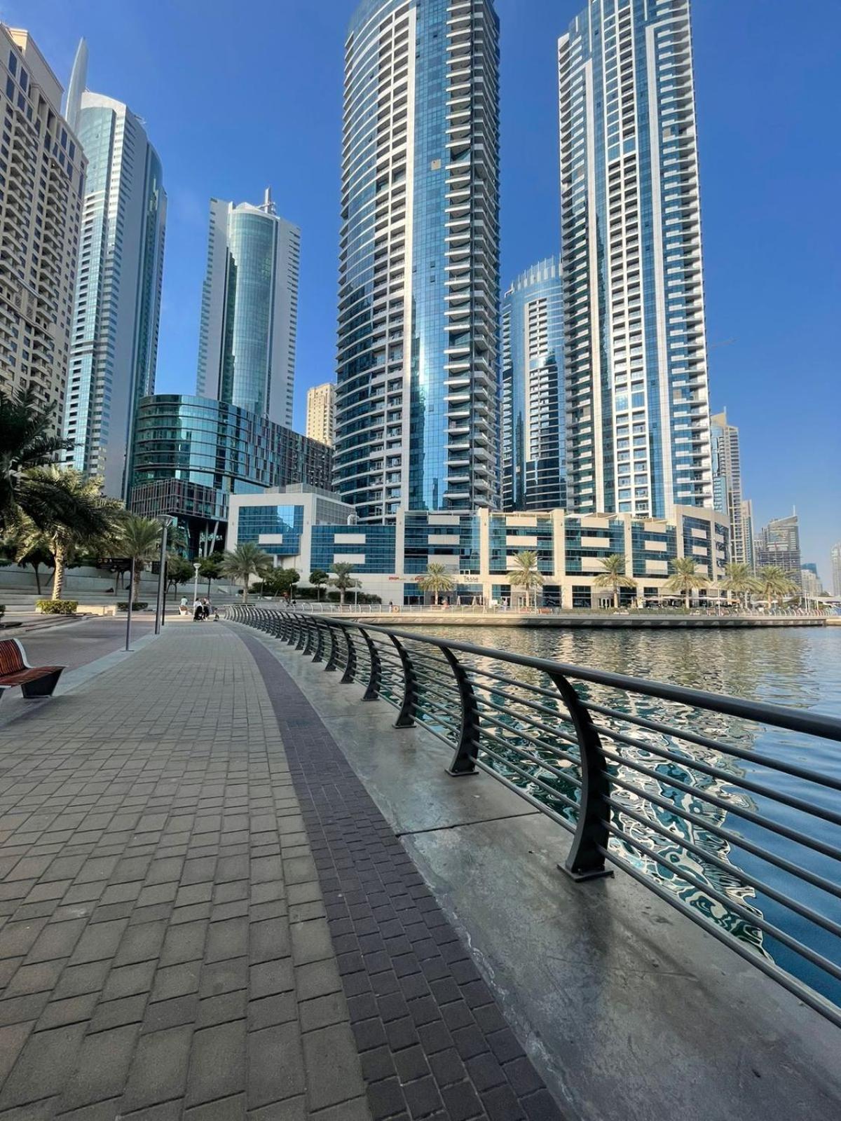 & View In The Center Of Marina Daire