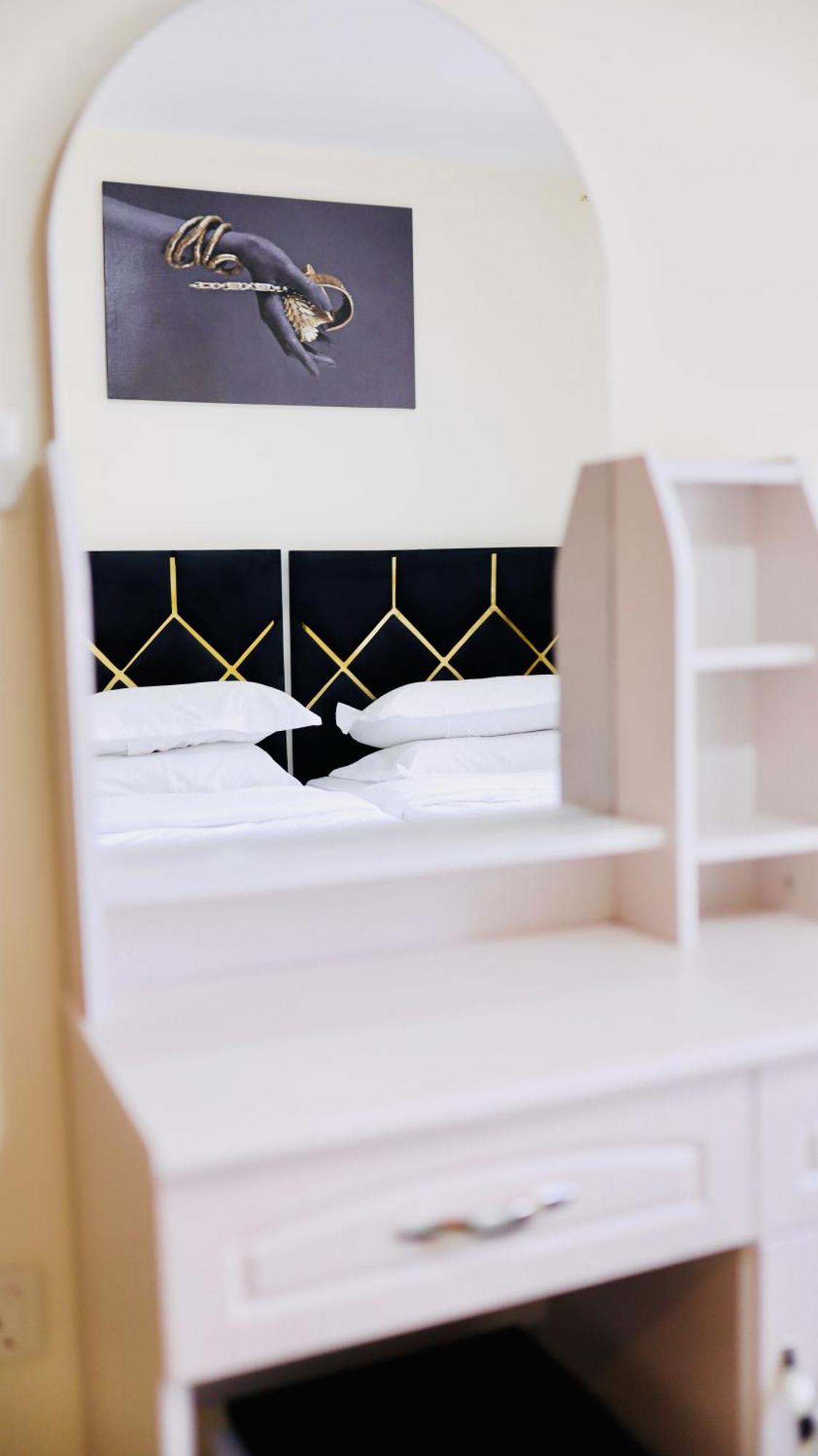 Capsule hotel The Idea *