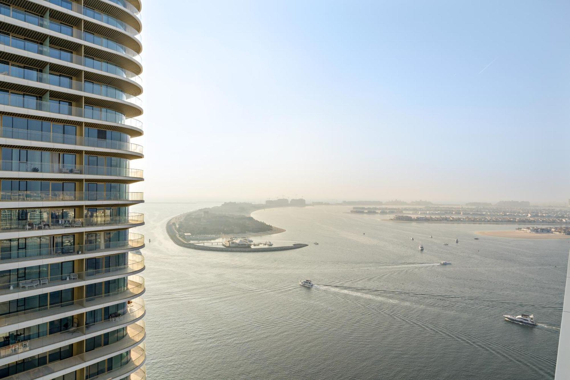 Elegant 2br With Palm & Sea View L Direct Access Apartment *