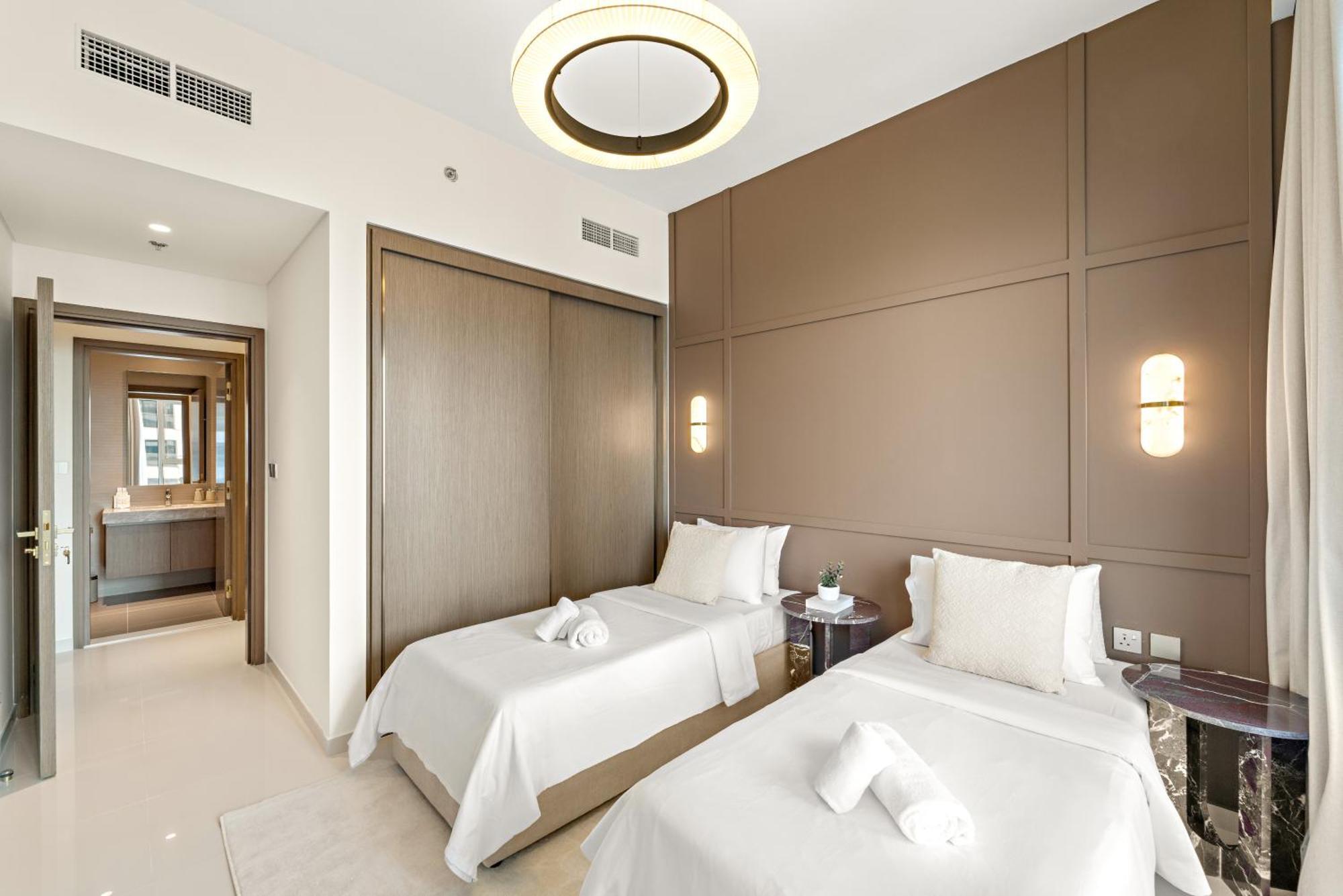 Elegant 2br With Palm & Sea View L Direct Access * Dubai