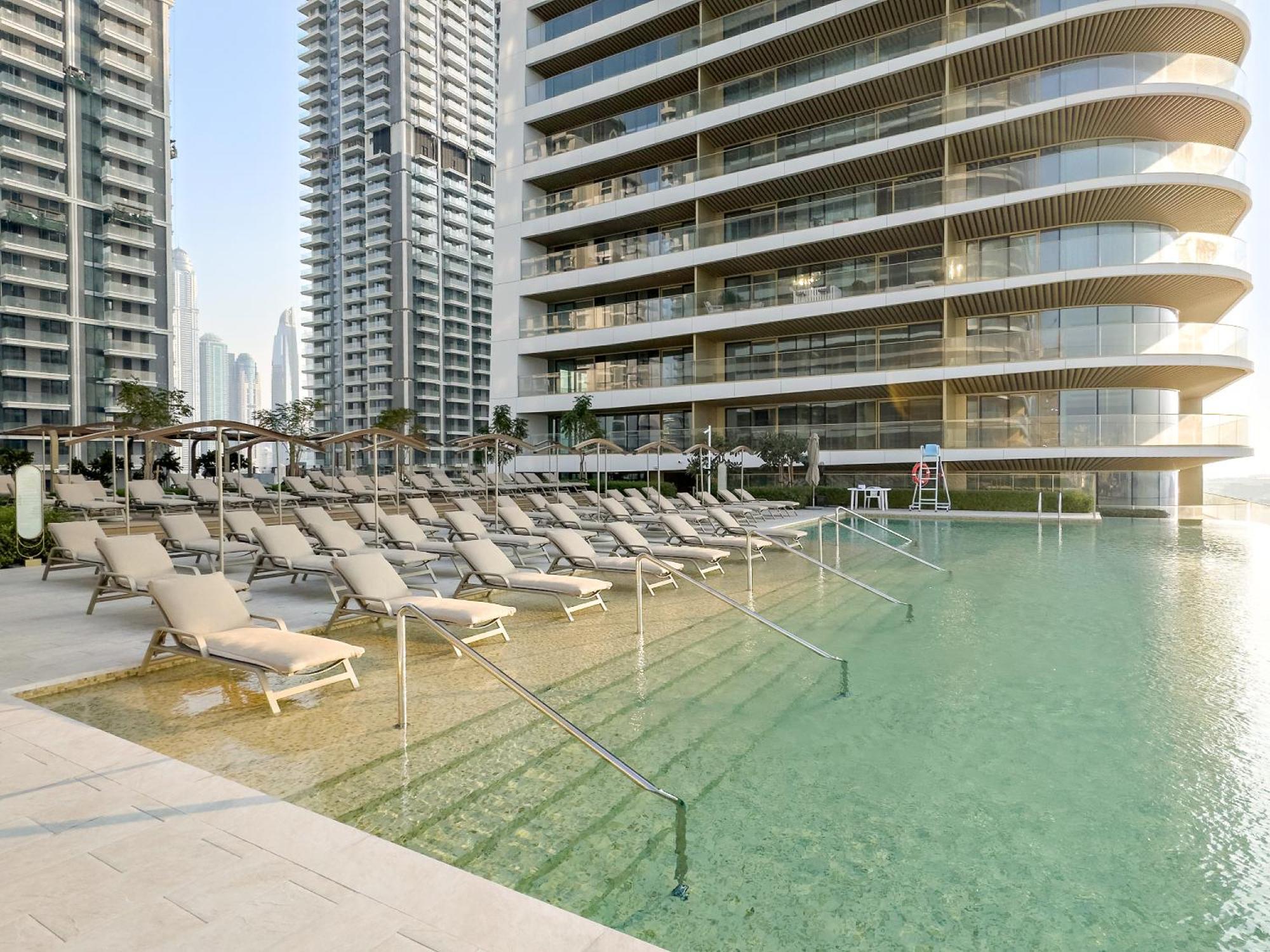 Apartment Elegant 2br With Palm & Sea View L Direct Access *