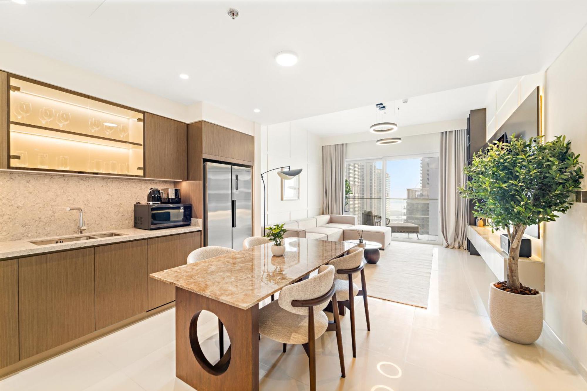 Elegant 2br With Palm & Sea View L Direct Access Dubai