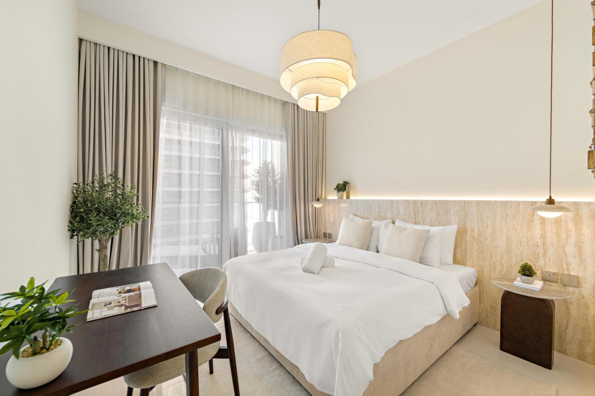 Apartment Elegant 2br With Palm & Sea View L Direct Access Dubai