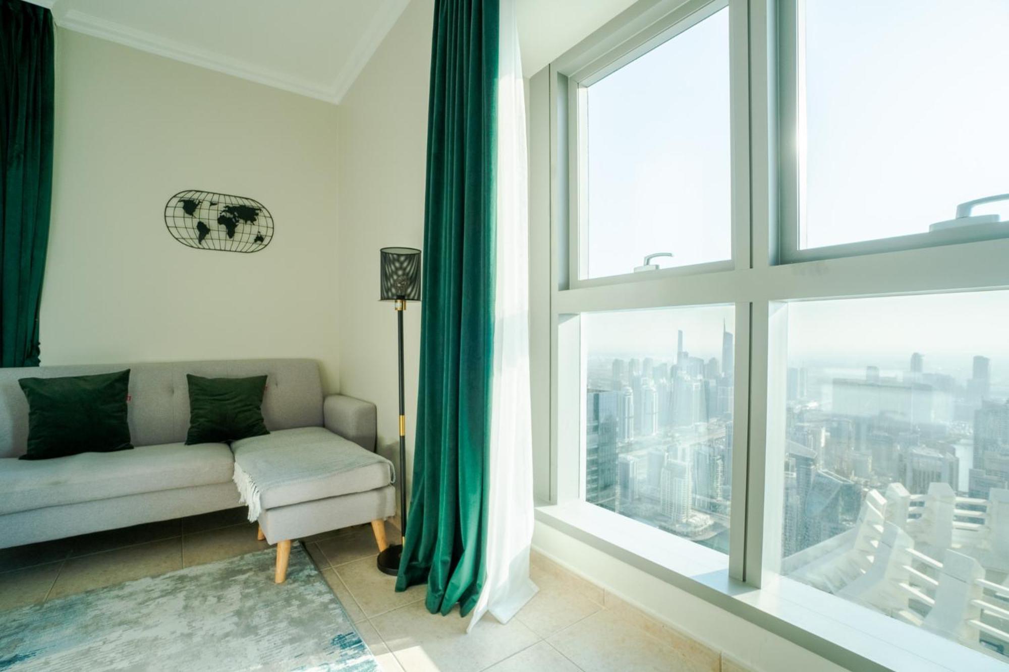 Aparthotel Marina - 75th Floor Above The Clouds, Elegant&big