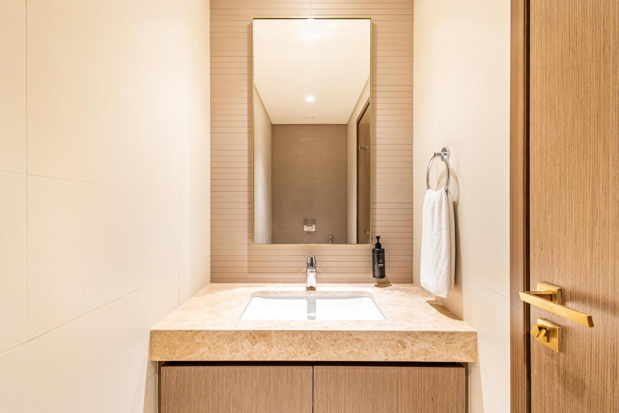 Lux Designer 2br - Grand Bleu - Waterfront Living * Dubai