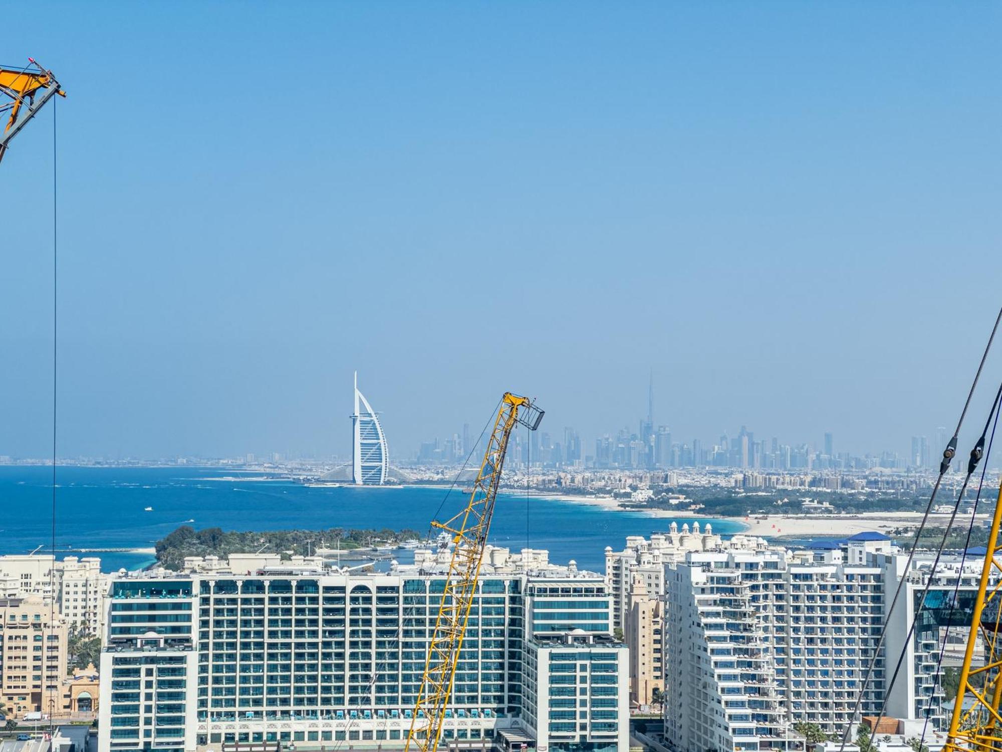 Lux Designer 2br - Grand Bleu - Waterfront Living Apartment *