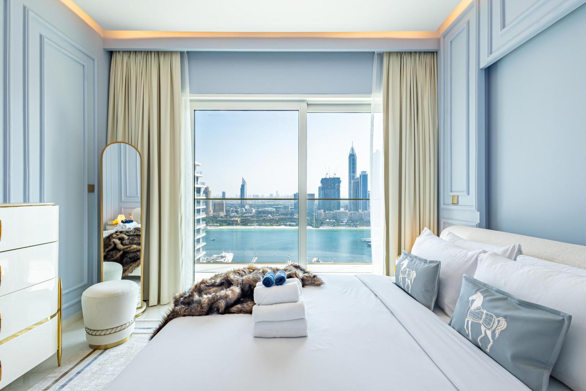 Lux Designer 2br - Grand Bleu - Waterfront Living *