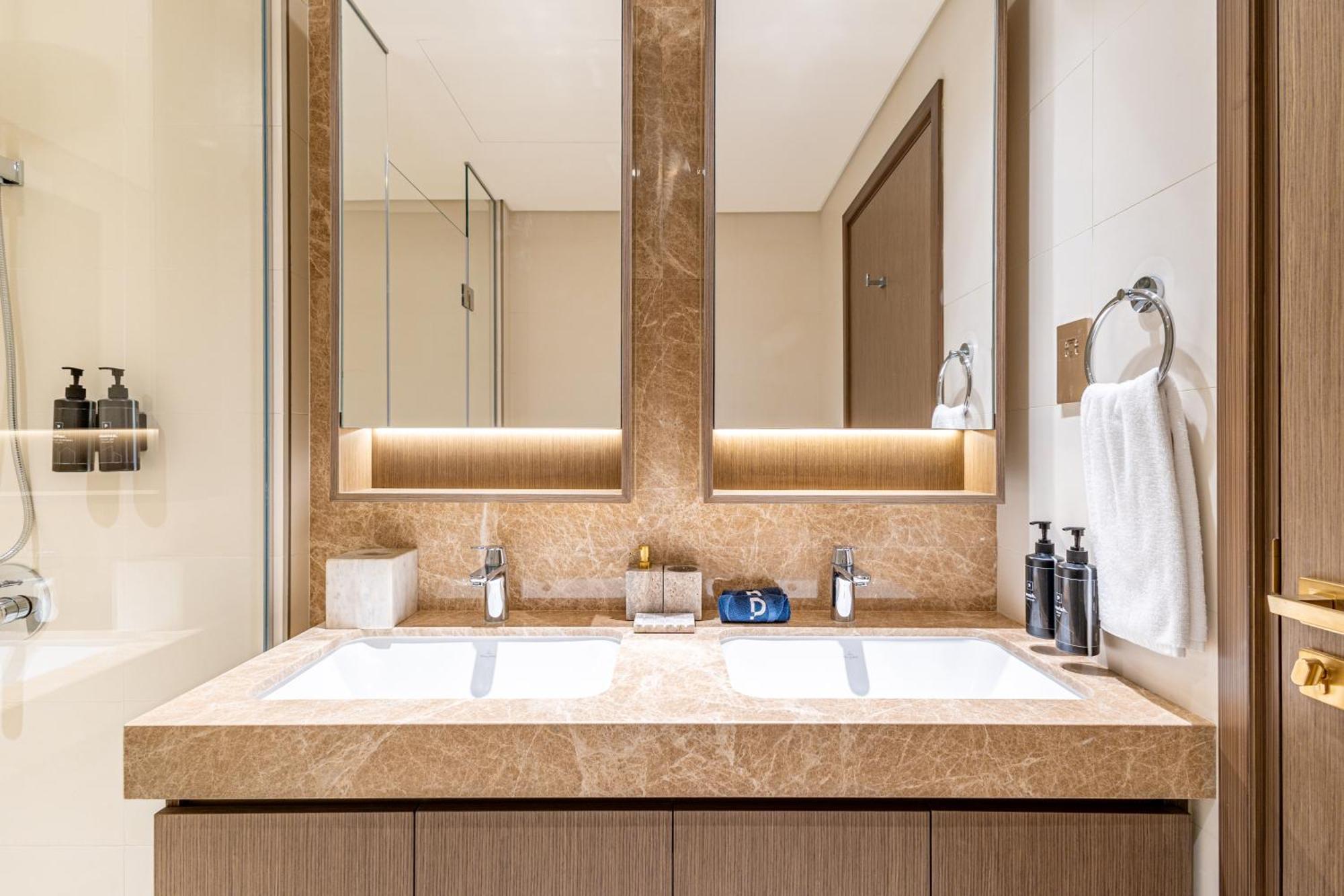 Lux Designer 2br - Grand Bleu - Waterfront Living Dubai
