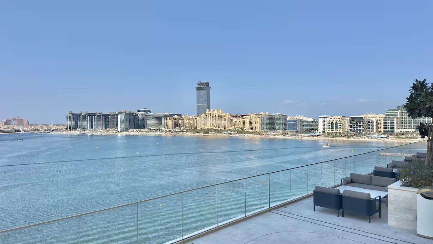 Lux Designer 2br - Grand Bleu - Waterfront Living Apartment *