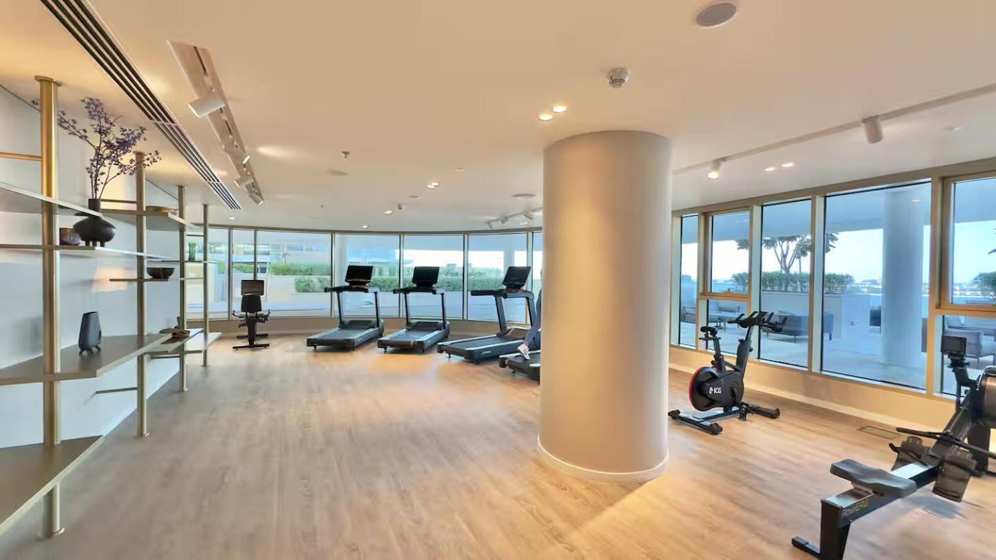 Lux Designer 2br - Grand Bleu - Waterfront Living Dubai