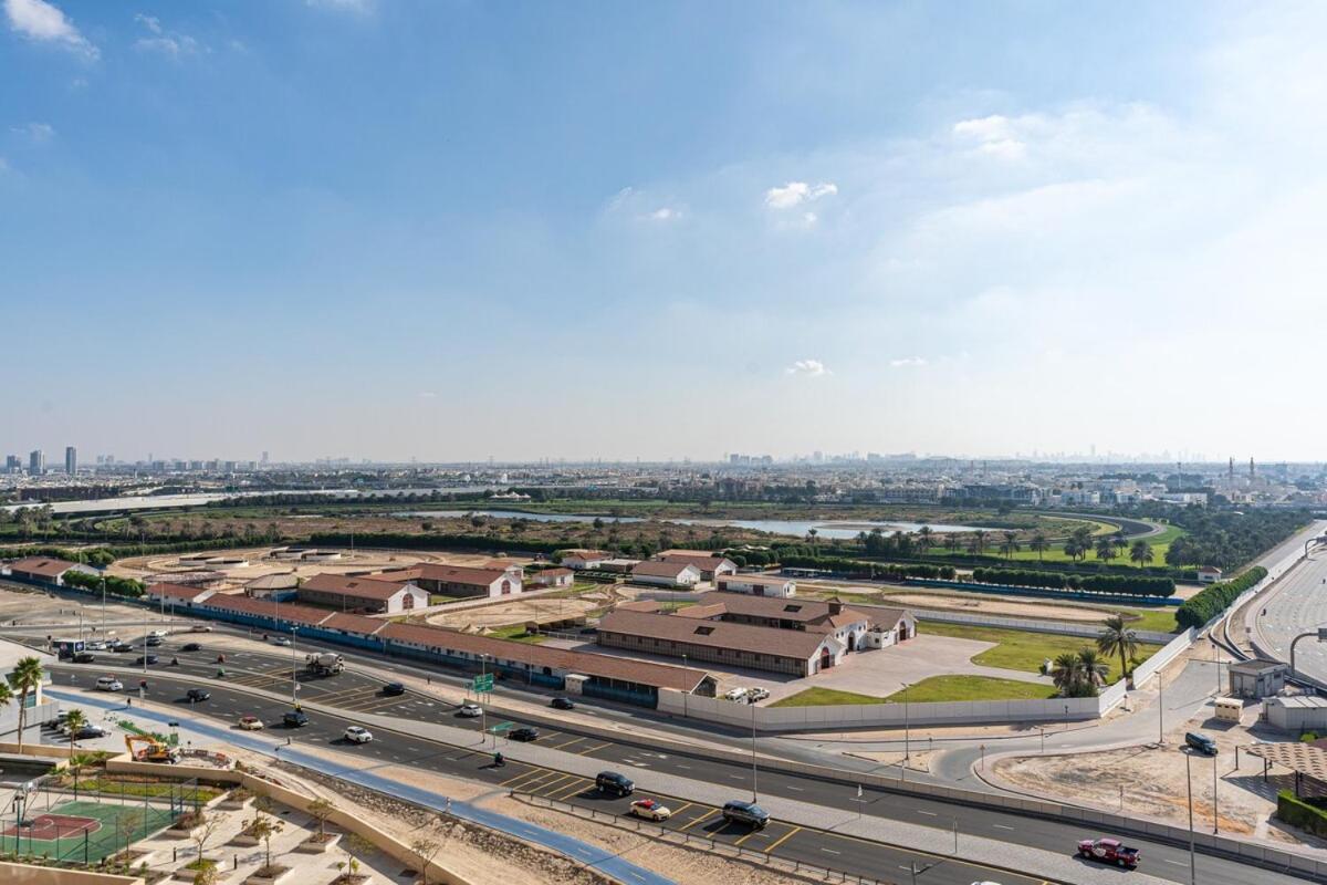 Stunning 1br Haven With Canal Views, Gym And Pool * Dubai