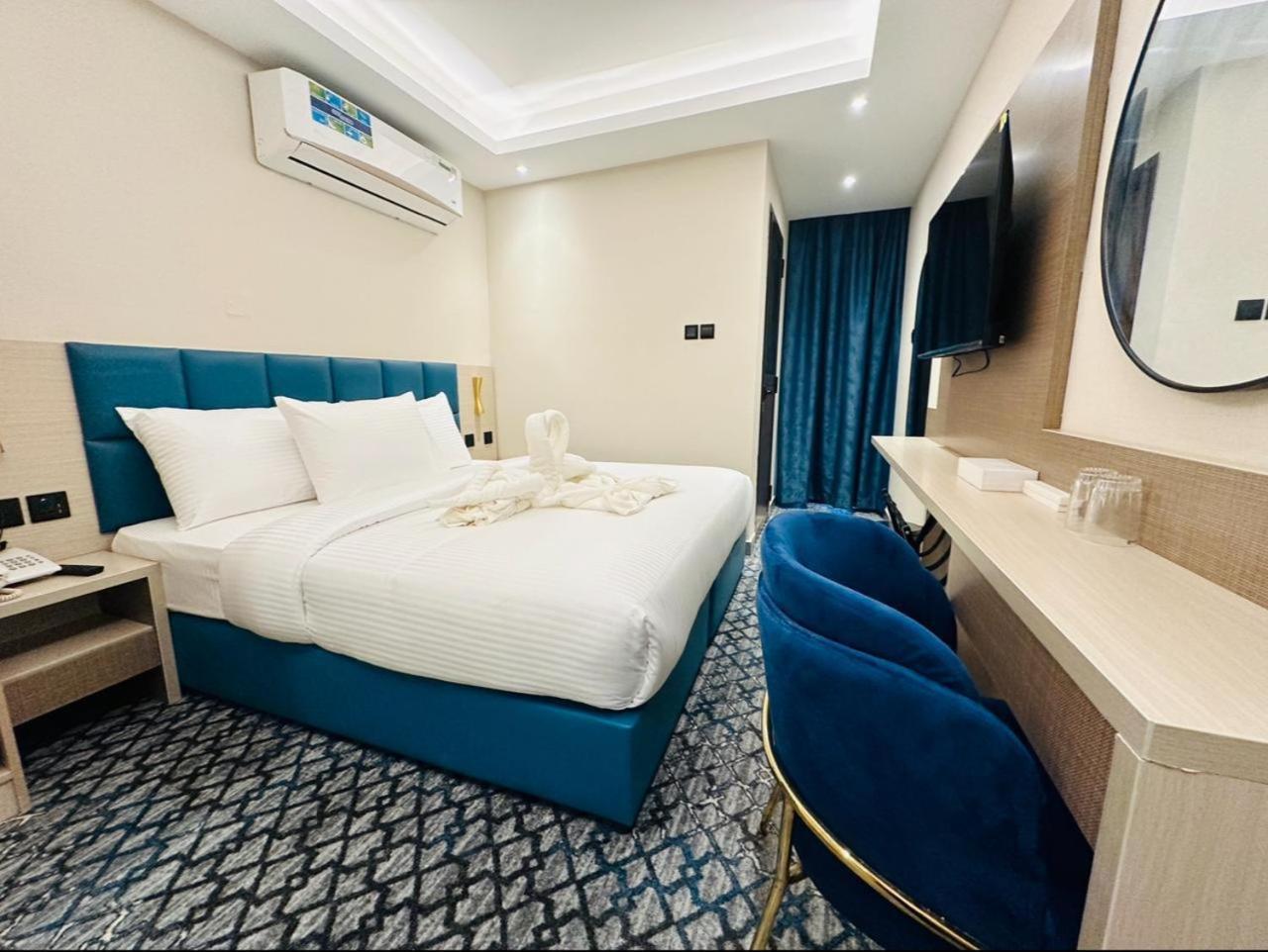 Otel Sky View