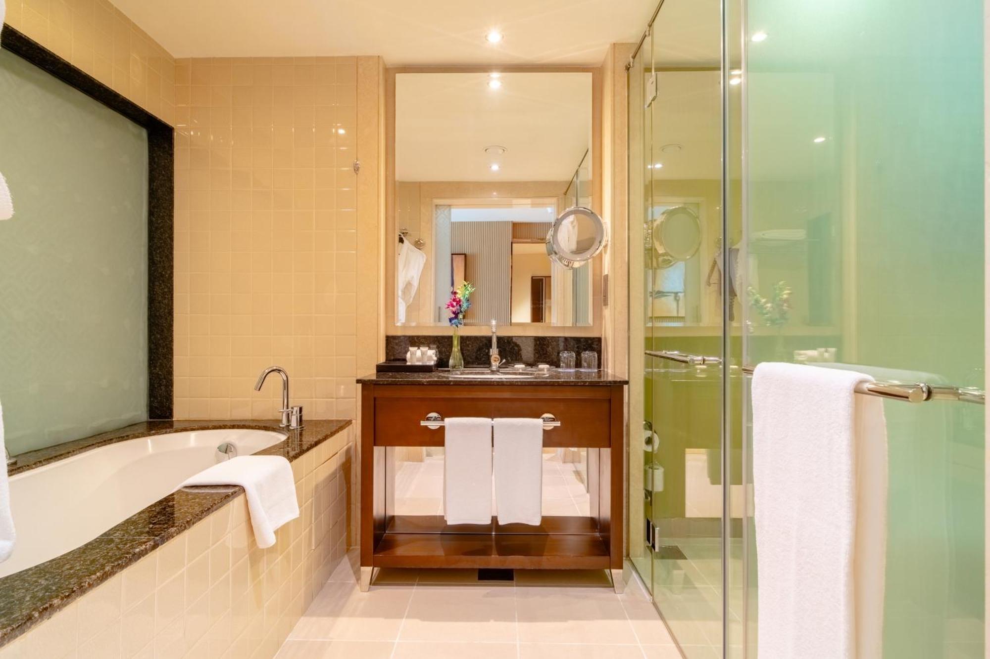 Asiana Hotel 5*