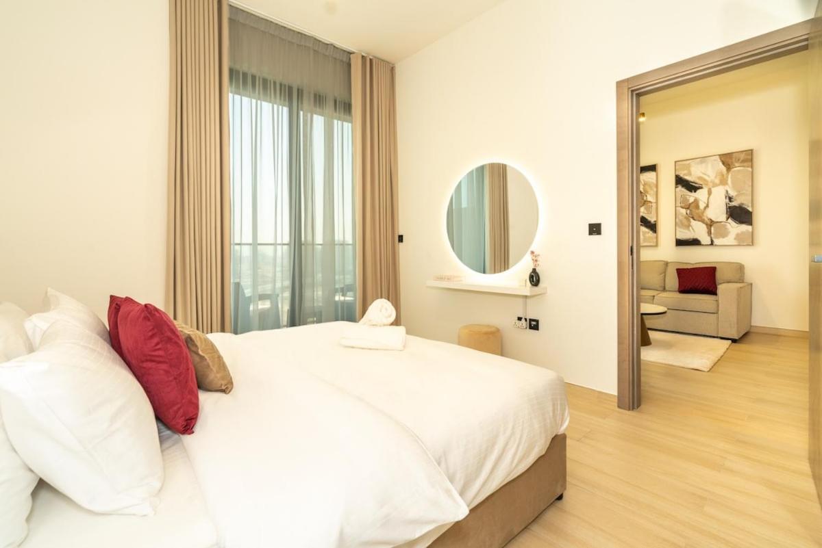 Luxury 1br In Jvc With Stunning Pool Apartment Dubai