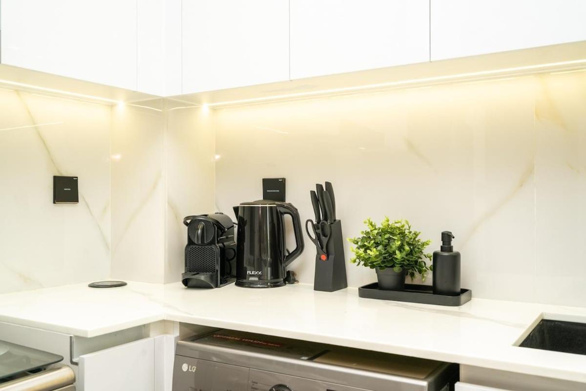 Luxury 1br In Jvc With Stunning Pool Apartment Dubai