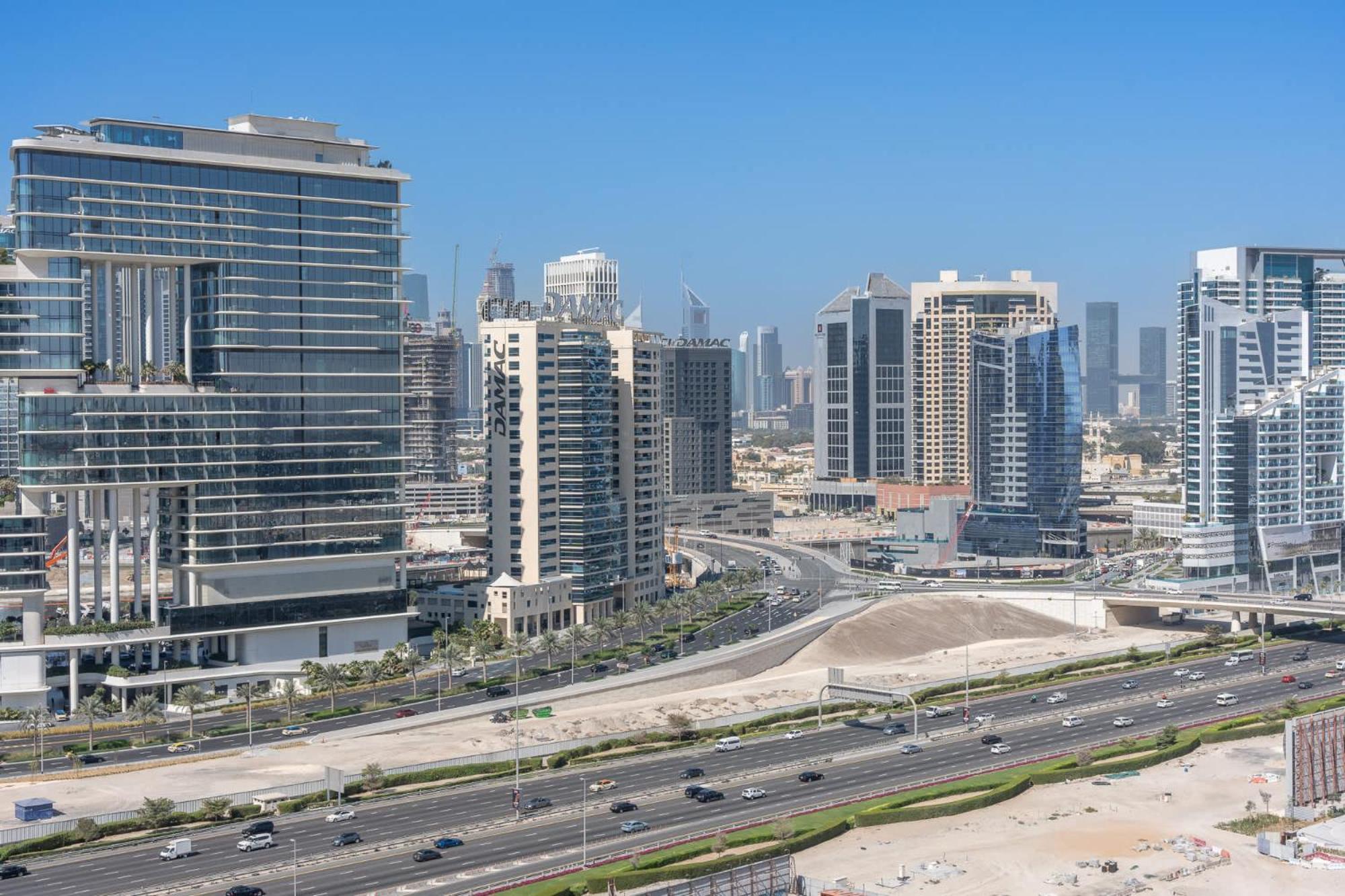 Outstanding Flat In Nobles Tower Perfect For 2 * Dubai