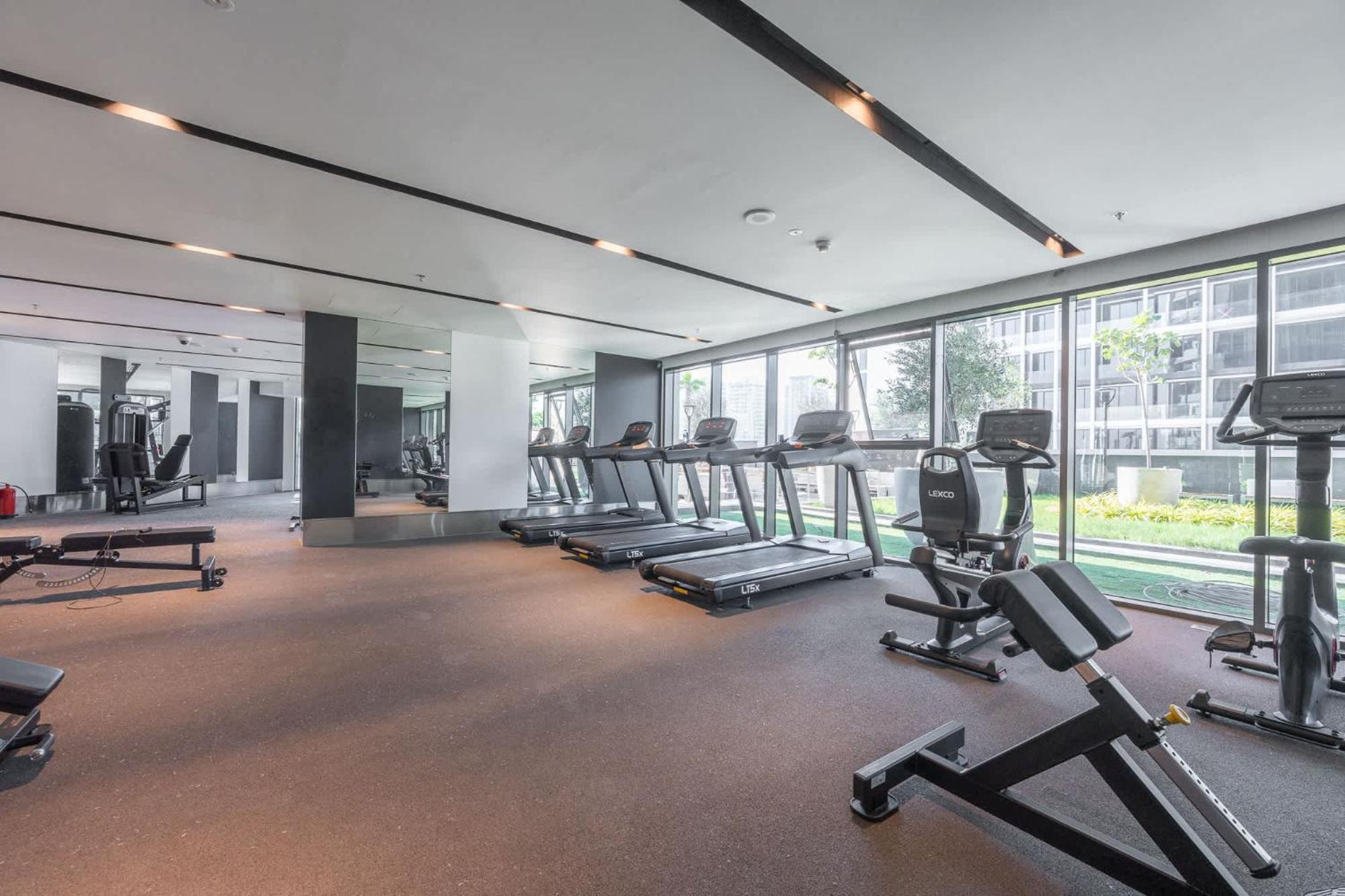 Outstanding Flat In Nobles Tower Perfect For 2 Apartment