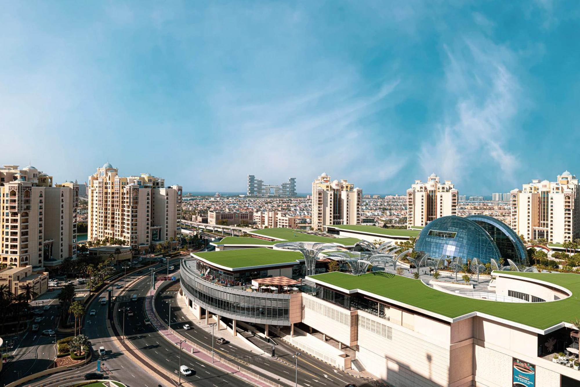 Apartment Infinity Pool In Palm Jumeirah On Exclusive West Dubai