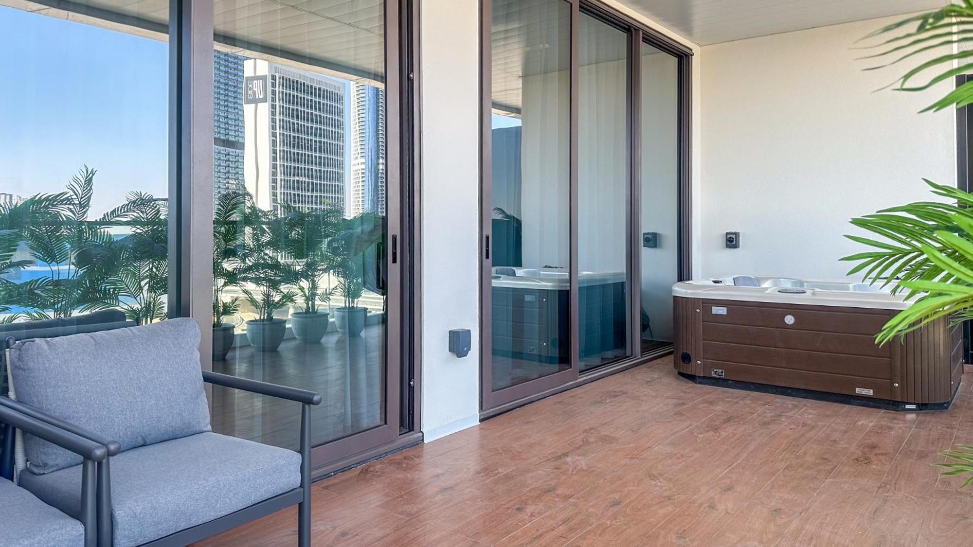 Charming 1br With Private Jacuzzi In Terraces - 10ab08 Dubai