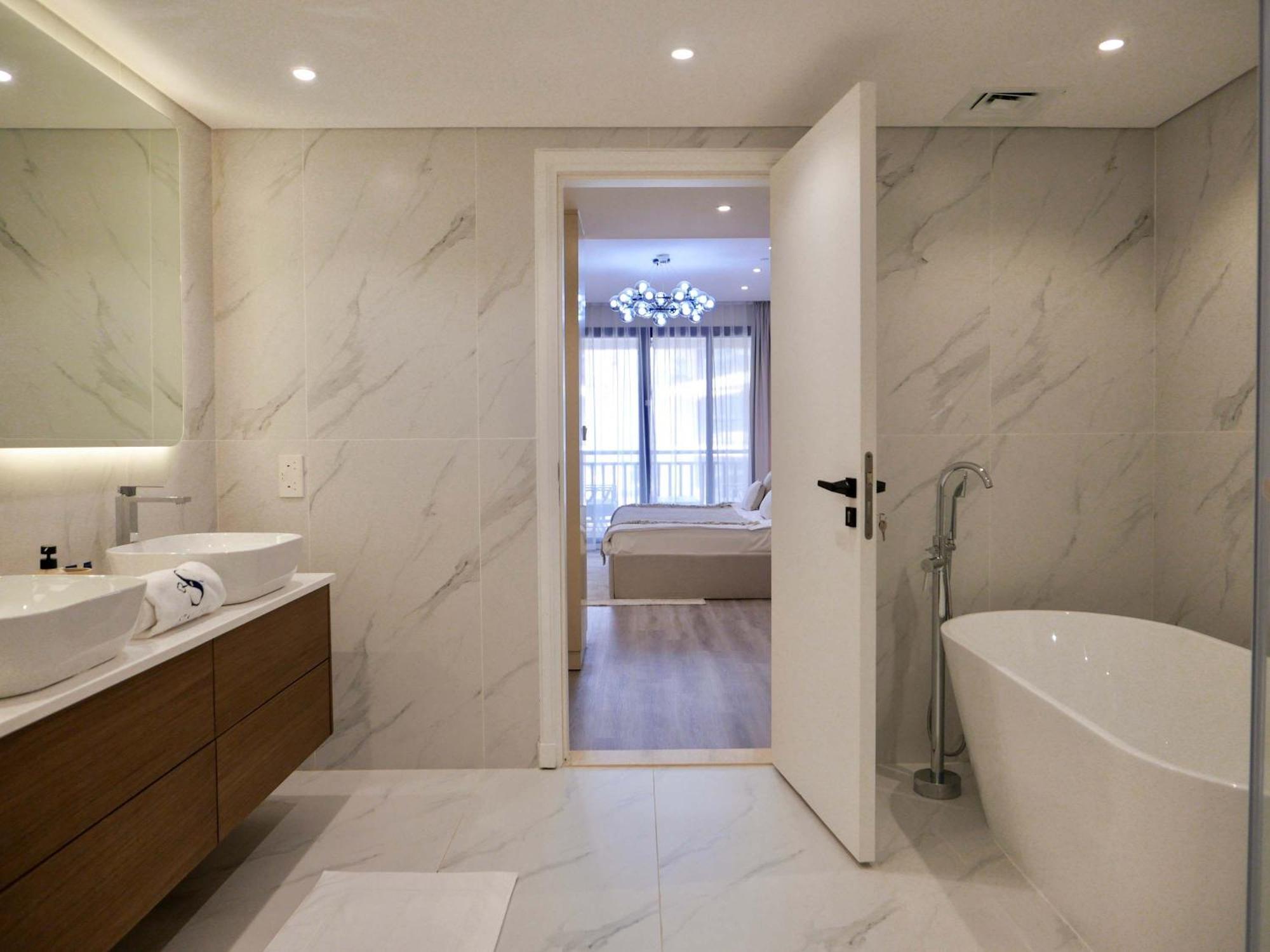 Ambient 1br On The At 5 Star