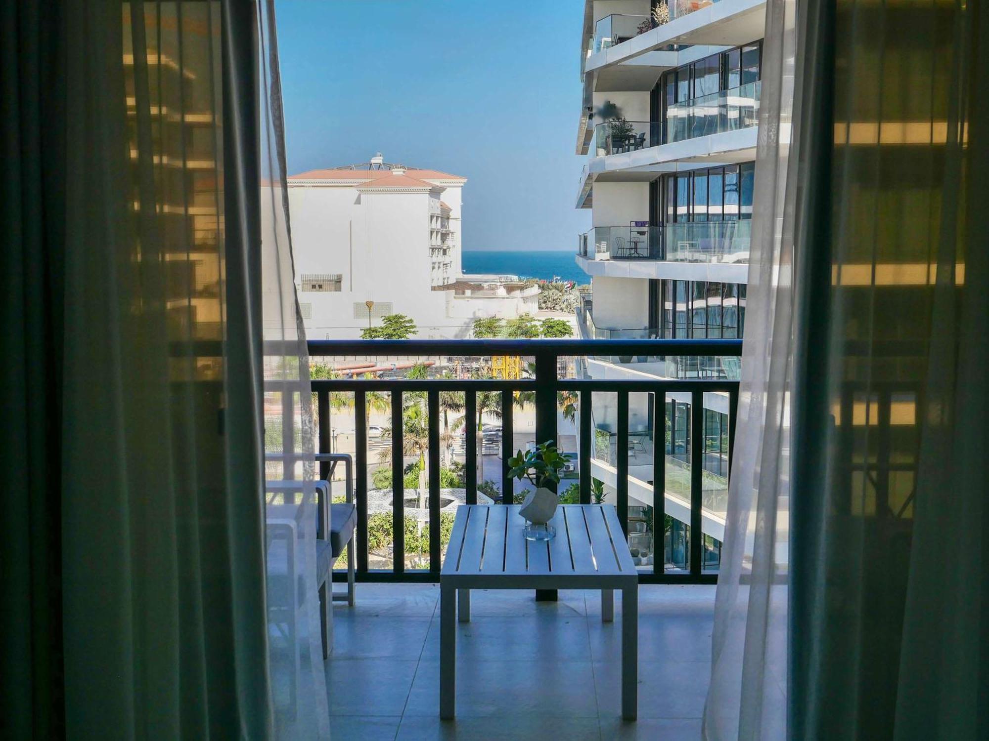 Ambient 1br On The At 5 Star Apartment